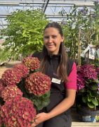 Highfield's Lexie Bull wins prestigious horticulture bursary and Hilliers placement